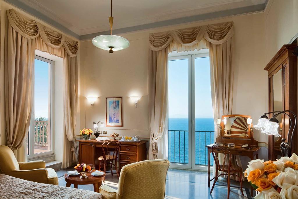 Grand Hotel Excelsior Vittoria Сорренто Экстерьер фото