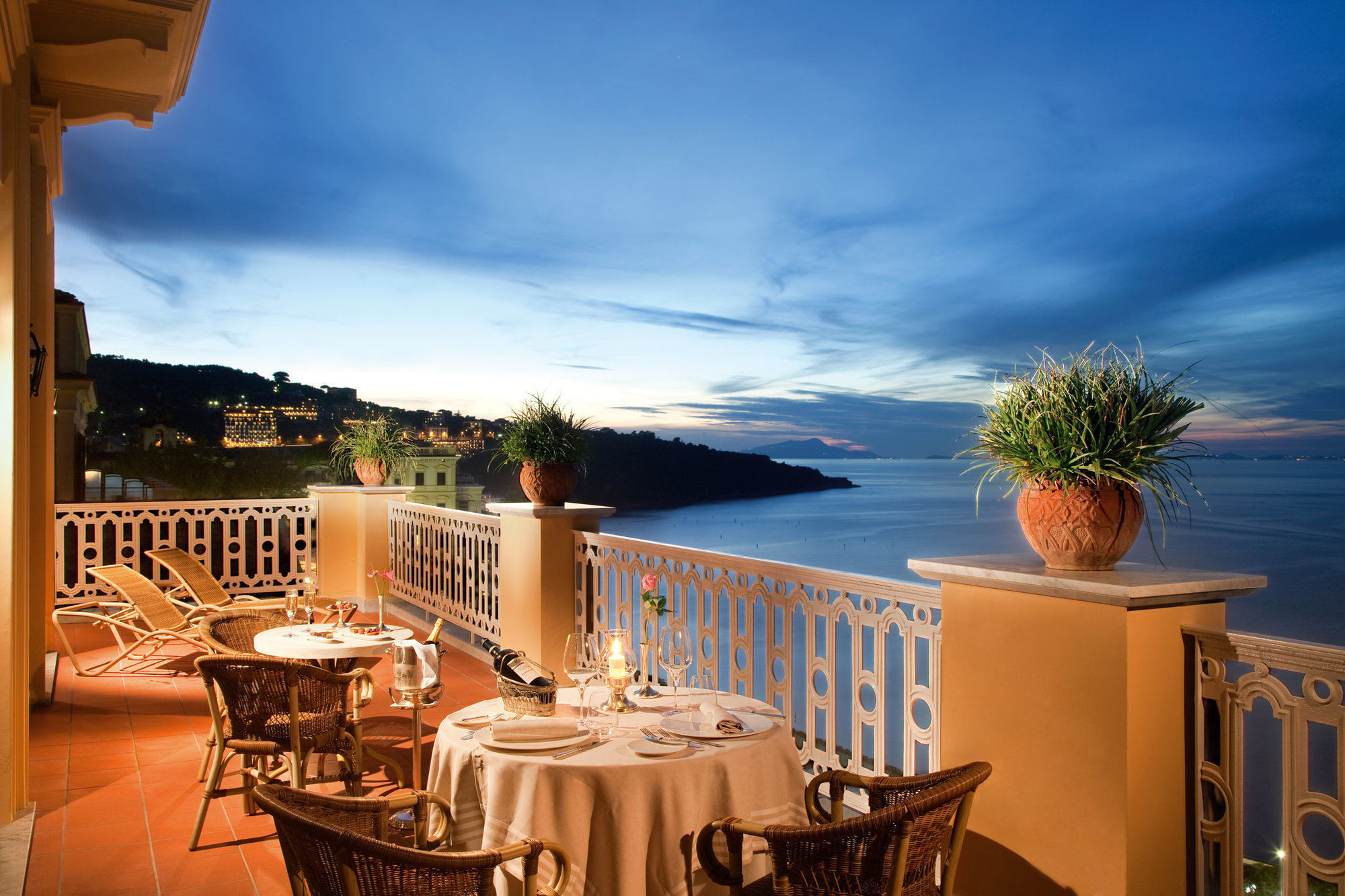 Grand Hotel Excelsior Vittoria Сорренто Экстерьер фото