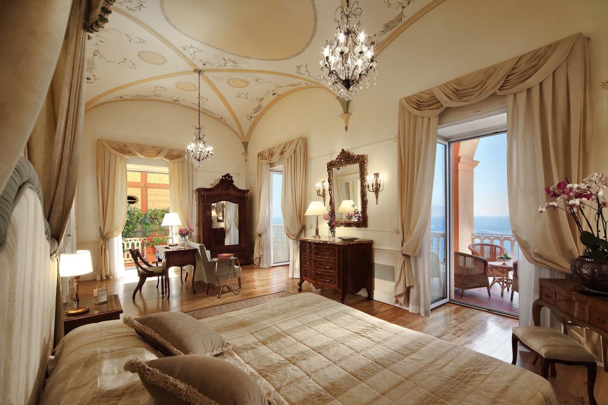 Grand Hotel Excelsior Vittoria Сорренто Экстерьер фото