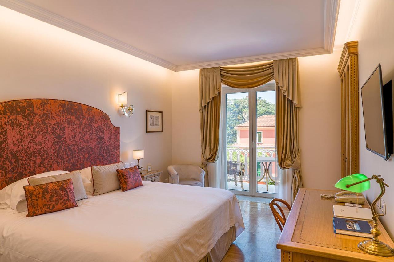 Grand Hotel Excelsior Vittoria Сорренто Экстерьер фото